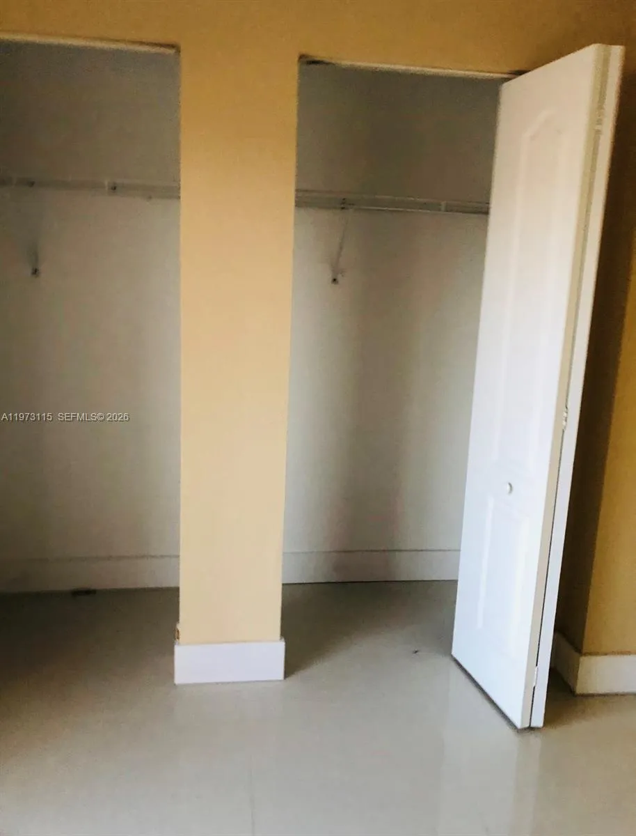 2993 W 80th St 4, Hialeah, Florida 33018, Hialeah, Florida 33018, 2 Bedrooms Bedrooms, ,2 BathroomsBathrooms,Residential Lease,For Rent,2993 W 80th St 4, Hialeah, Florida 33018,A11973115