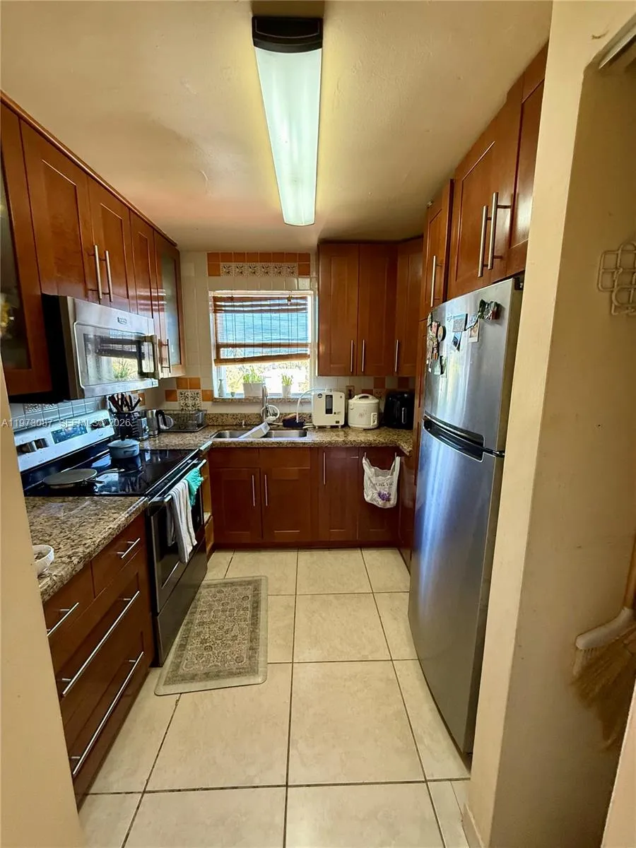 1236 Alton Rd 401, Miami Beach, Florida 33139, Miami Beach, Florida 33139, 2 Bedrooms Bedrooms, ,2 BathroomsBathrooms,Residential Lease,For Rent,1236 Alton Rd 401, Miami Beach, Florida 33139,A11973087