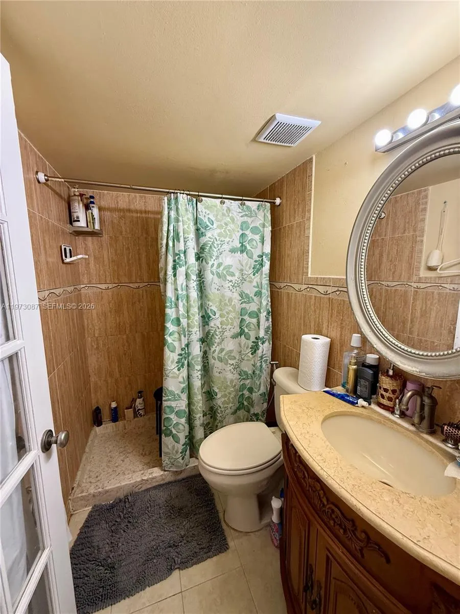 1236 Alton Rd 401, Miami Beach, Florida 33139, Miami Beach, Florida 33139, 2 Bedrooms Bedrooms, ,2 BathroomsBathrooms,Residential Lease,For Rent,1236 Alton Rd 401, Miami Beach, Florida 33139,A11973087