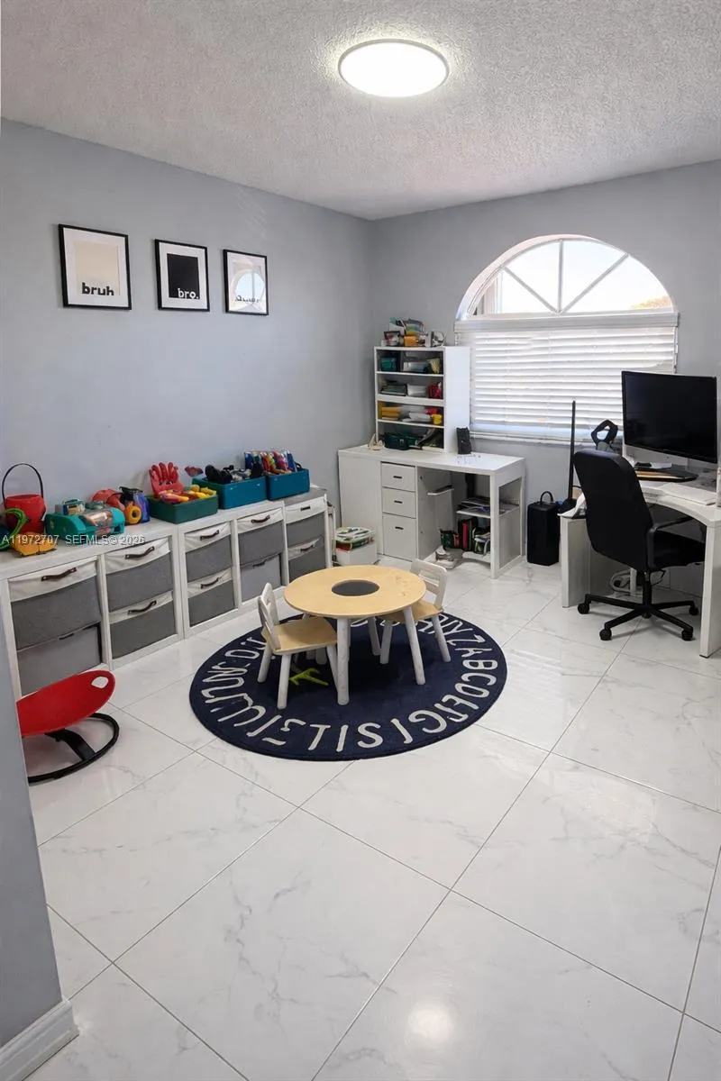 7738 W 34th Ln 15-201, Hialeah, Florida 33018, Hialeah, Florida 33018, 3 Bedrooms Bedrooms, ,2 BathroomsBathrooms,Residential Lease,For Rent,7738 W 34th Ln 15-201, Hialeah, Florida 33018,A11972707