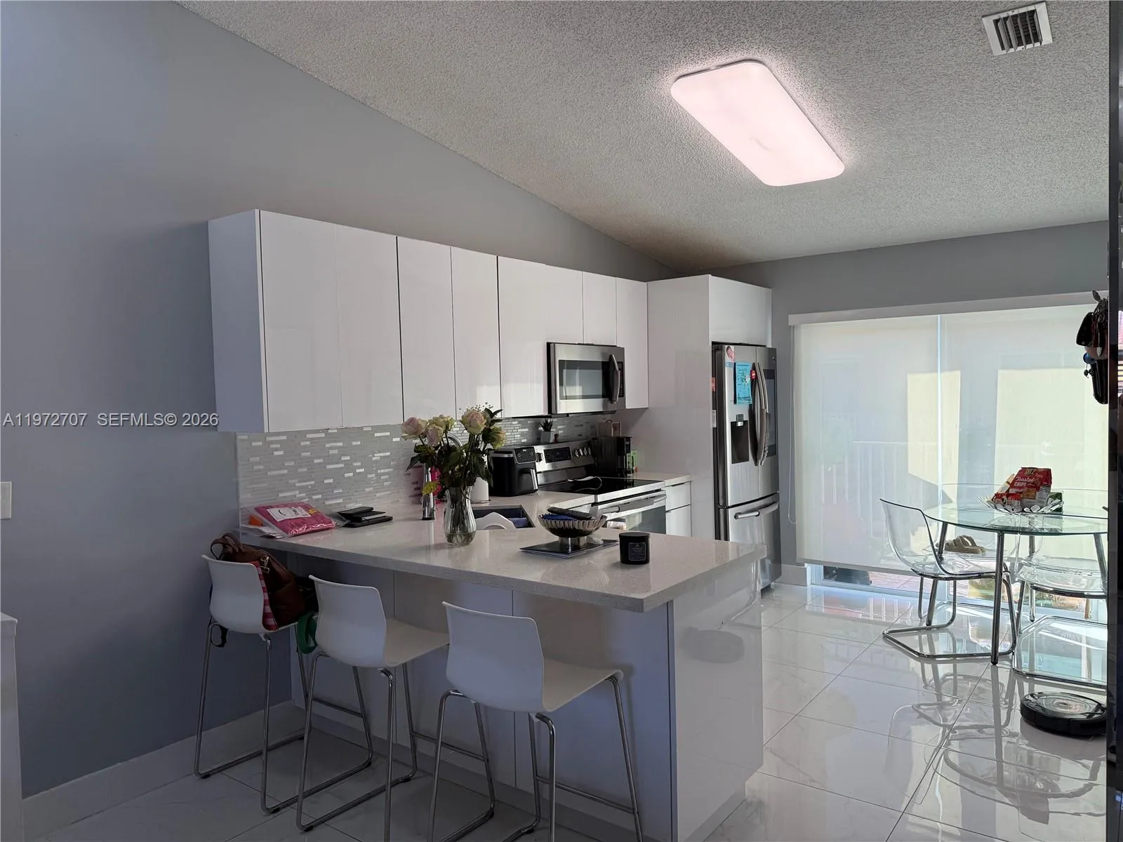 7738 W 34th Ln 15-201, Hialeah, Florida 33018, Hialeah, Florida 33018, 3 Bedrooms Bedrooms, ,2 BathroomsBathrooms,Residential Lease,For Rent,7738 W 34th Ln 15-201, Hialeah, Florida 33018,A11972707