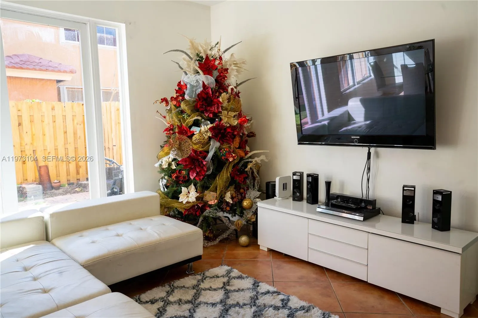 8520 Nw 139th Ter, Miami Lakes, Florida 33016, Miami Lakes, Florida 33016, 3 Bedrooms Bedrooms, ,2 BathroomsBathrooms,Residential,For Sale,8520 Nw 139th Ter, Miami Lakes, Florida 33016,A11973104