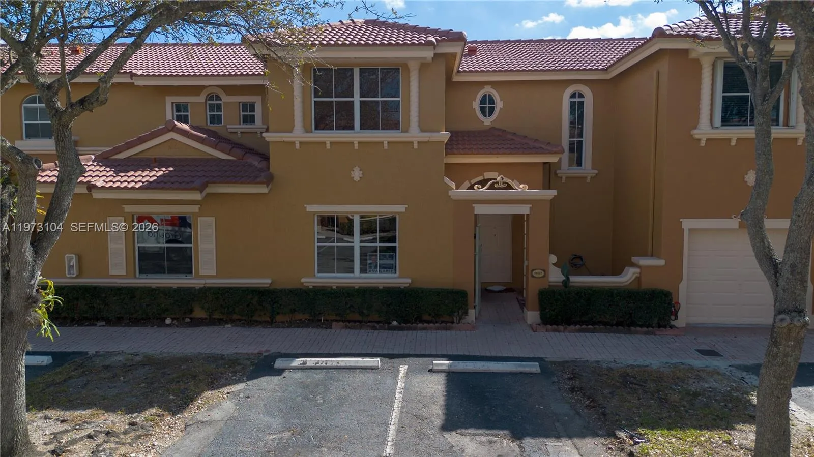 8520 Nw 139th Ter, Miami Lakes, Florida 33016, Miami Lakes, Florida 33016, 3 Bedrooms Bedrooms, ,2 BathroomsBathrooms,Residential,For Sale,8520 Nw 139th Ter, Miami Lakes, Florida 33016,A11973104