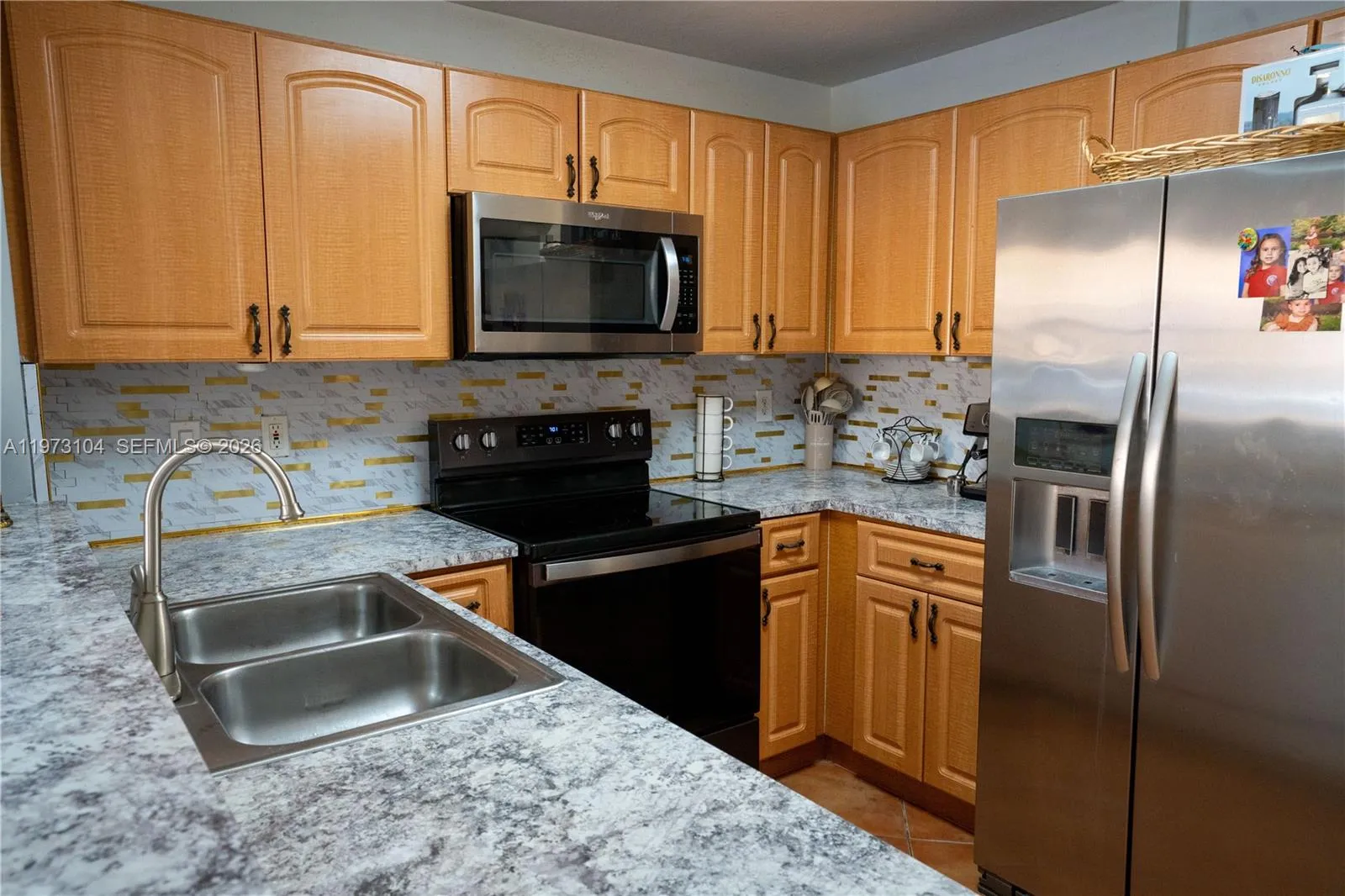 8520 Nw 139th Ter, Miami Lakes, Florida 33016, Miami Lakes, Florida 33016, 3 Bedrooms Bedrooms, ,2 BathroomsBathrooms,Residential,For Sale,8520 Nw 139th Ter, Miami Lakes, Florida 33016,A11973104