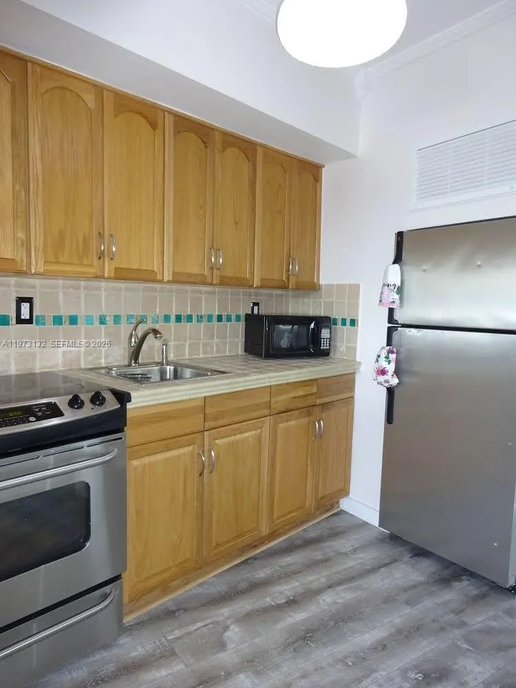11 Sw 52nd Ave 3c, Miami, Florida 33134, Miami, Florida 33134, 1 Bedroom Bedrooms, ,1 BathroomBathrooms,Residential,For Sale,11 Sw 52nd Ave 3c, Miami, Florida 33134,A11973132