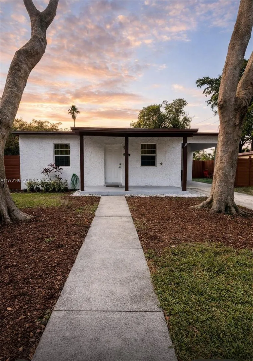 133 Sw 22nd Ter, Fort Lauderdale, Florida 33312, Fort Lauderdale, Florida 33312, 2 Bedrooms Bedrooms, ,1 BathroomBathrooms,Residential Lease,For Rent,133 Sw 22nd Ter, Fort Lauderdale, Florida 33312,A11973140