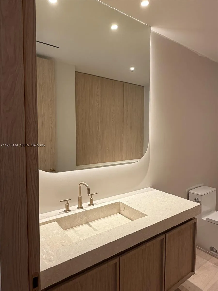 72 W Shore Dr W, Miami, Florida 33133, Miami, Florida 33133, 4 Bedrooms Bedrooms, ,4 BathroomsBathrooms,Residential,For Sale,72 W Shore Dr W, Miami, Florida 33133,A11973144