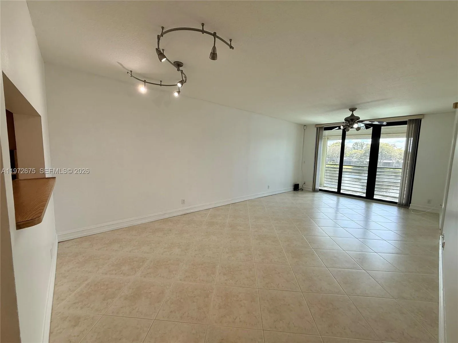 11312 Taft St 11312, Pembroke Pines, Florida 33026, Pembroke Pines, Florida 33026, 2 Bedrooms Bedrooms, ,2 BathroomsBathrooms,Residential,For Sale,11312 Taft St 11312, Pembroke Pines, Florida 33026,A11972675