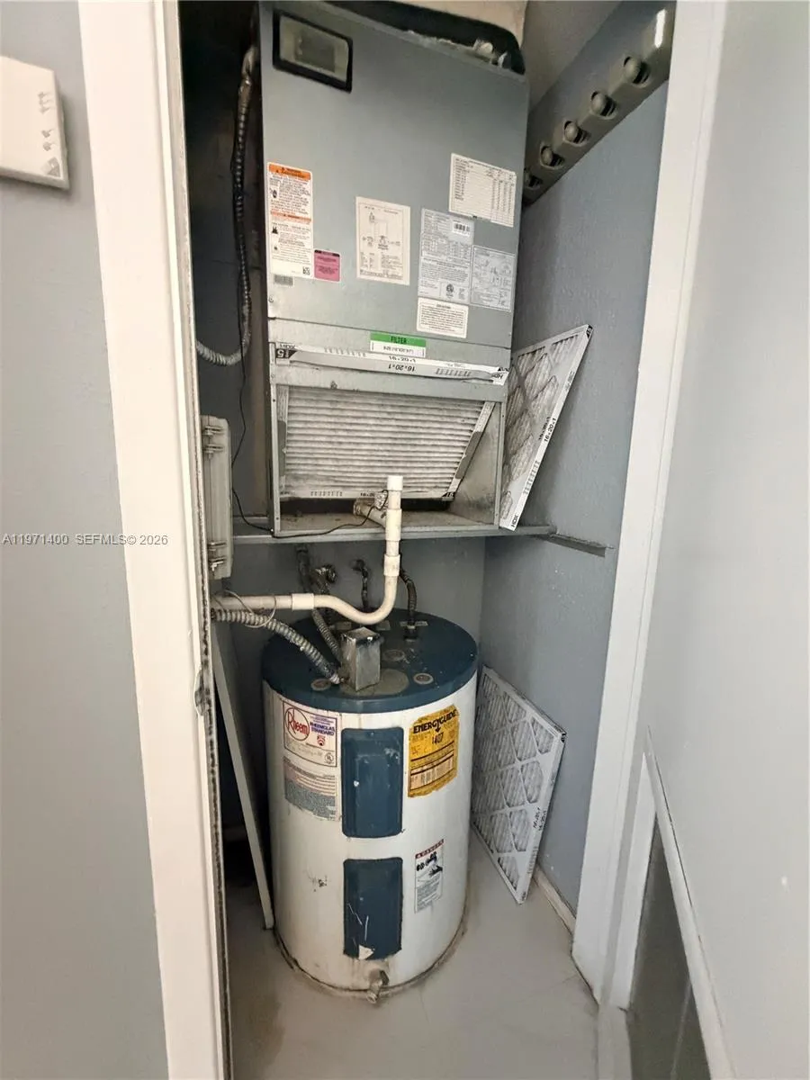 7430 Miami Lakes Dr E210, Miami Lakes, Florida 330, Miami Lakes, Florida 33014, 2 Bedrooms Bedrooms, ,2 BathroomsBathrooms,Residential Lease,For Rent,7430 Miami Lakes Dr E210, Miami Lakes, Florida 330,A11971400