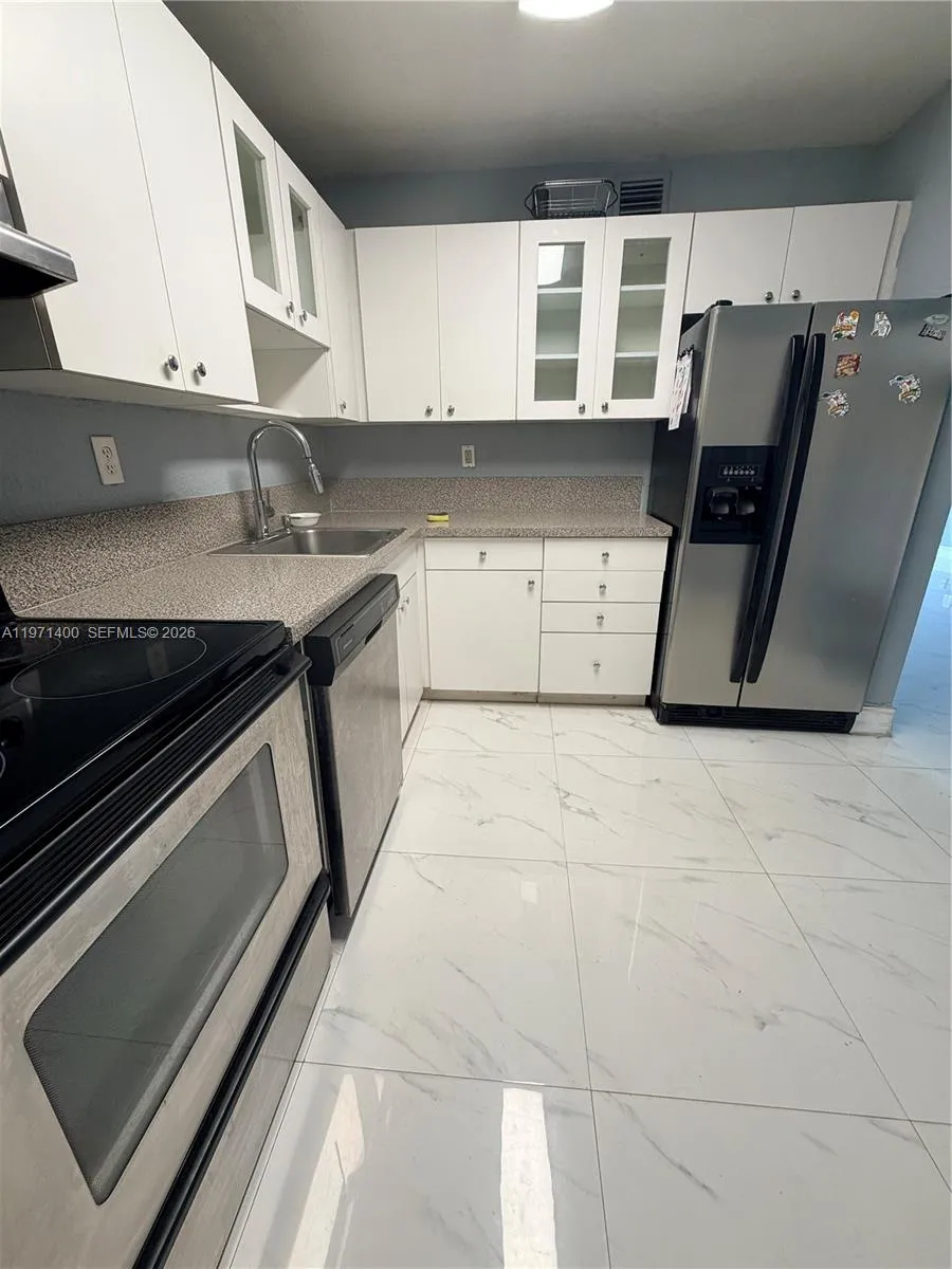 7430 Miami Lakes Dr E210, Miami Lakes, Florida 330, Miami Lakes, Florida 33014, 2 Bedrooms Bedrooms, ,2 BathroomsBathrooms,Residential Lease,For Rent,7430 Miami Lakes Dr E210, Miami Lakes, Florida 330,A11971400