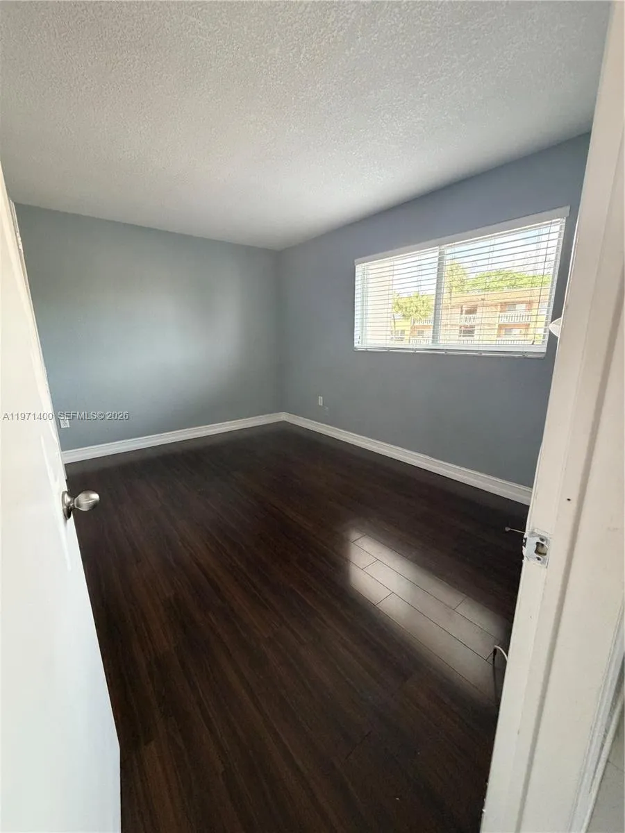 7430 Miami Lakes Dr E210, Miami Lakes, Florida 330, Miami Lakes, Florida 33014, 2 Bedrooms Bedrooms, ,2 BathroomsBathrooms,Residential Lease,For Rent,7430 Miami Lakes Dr E210, Miami Lakes, Florida 330,A11971400
