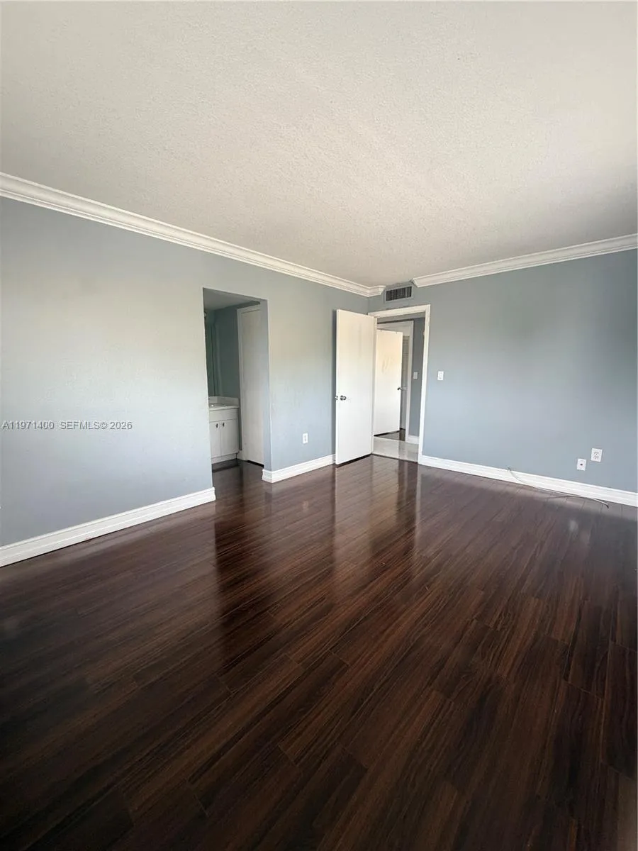 7430 Miami Lakes Dr E210, Miami Lakes, Florida 330, Miami Lakes, Florida 33014, 2 Bedrooms Bedrooms, ,2 BathroomsBathrooms,Residential Lease,For Rent,7430 Miami Lakes Dr E210, Miami Lakes, Florida 330,A11971400