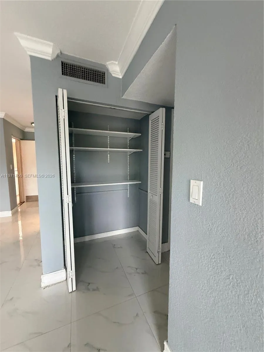 7430 Miami Lakes Dr E210, Miami Lakes, Florida 330, Miami Lakes, Florida 33014, 2 Bedrooms Bedrooms, ,2 BathroomsBathrooms,Residential Lease,For Rent,7430 Miami Lakes Dr E210, Miami Lakes, Florida 330,A11971400