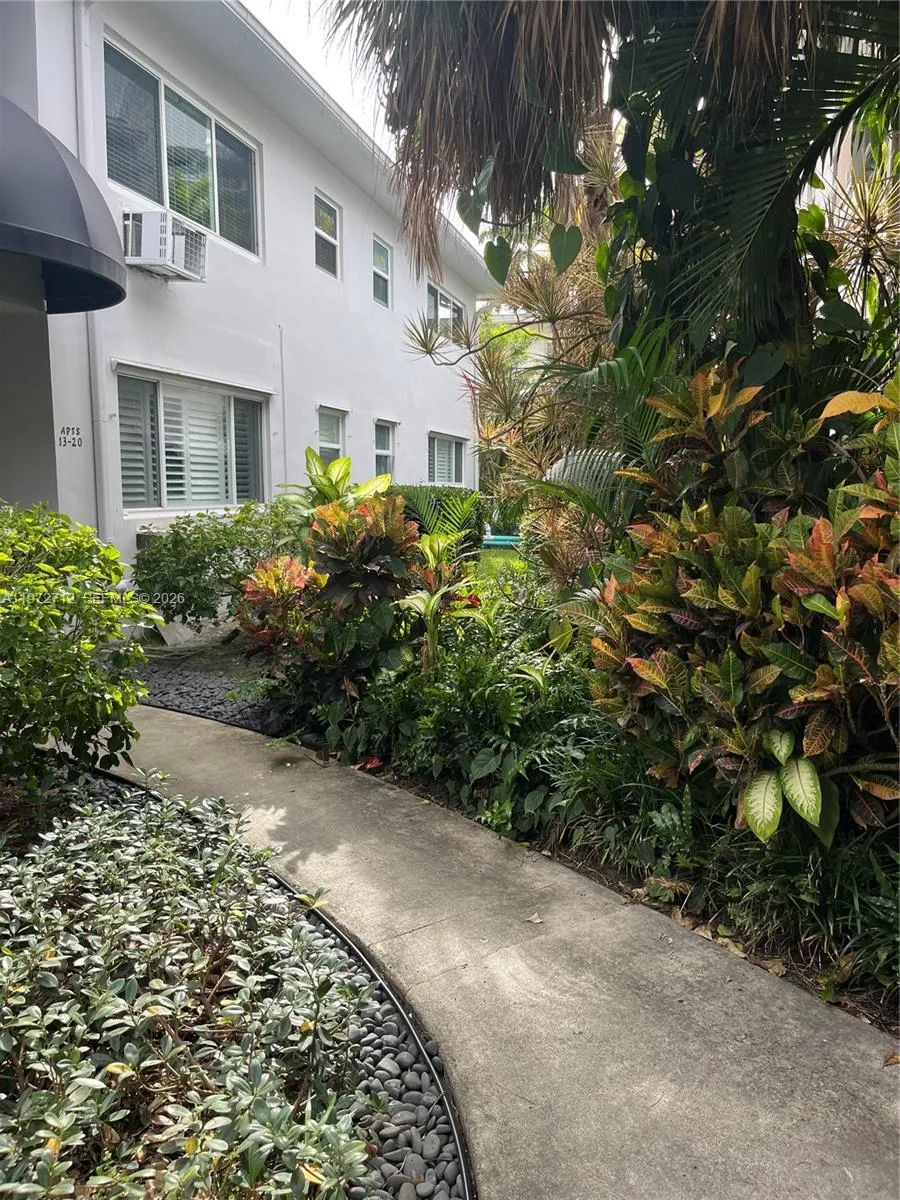 508 Antioch Ave 6, Fort Lauderdale, Florida 33304, Fort Lauderdale, Florida 33304, 2 Bedrooms Bedrooms, ,1 BathroomBathrooms,Residential,For Sale,508 Antioch Ave 6, Fort Lauderdale, Florida 33304,A11972712