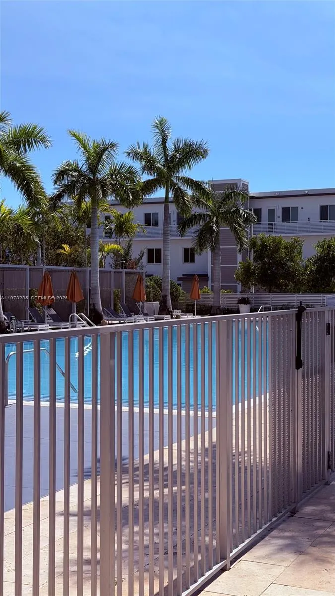 6401 Nw 103rd Pl 106, Doral, Florida 33178, Doral, Florida 33178, 3 Bedrooms Bedrooms, ,2 BathroomsBathrooms,Residential,For Sale,6401 Nw 103rd Pl 106, Doral, Florida 33178,A11973235