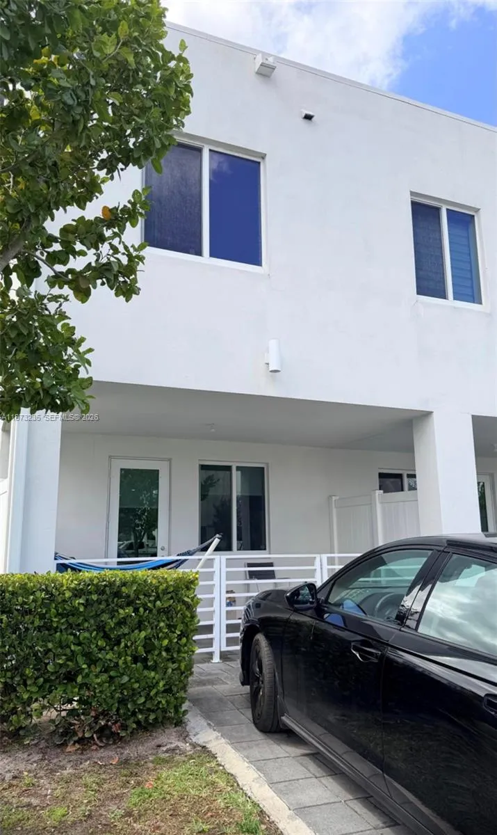 6401 Nw 103rd Pl 106, Doral, Florida 33178, Doral, Florida 33178, 3 Bedrooms Bedrooms, ,2 BathroomsBathrooms,Residential,For Sale,6401 Nw 103rd Pl 106, Doral, Florida 33178,A11973235