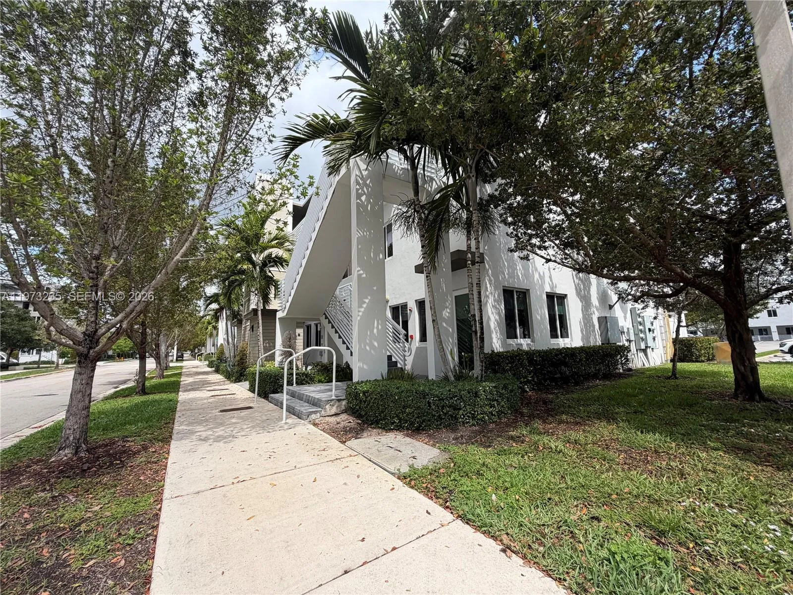 6401 Nw 103rd Pl 106, Doral, Florida 33178, Doral, Florida 33178, 3 Bedrooms Bedrooms, ,2 BathroomsBathrooms,Residential,For Sale,6401 Nw 103rd Pl 106, Doral, Florida 33178,A11973235