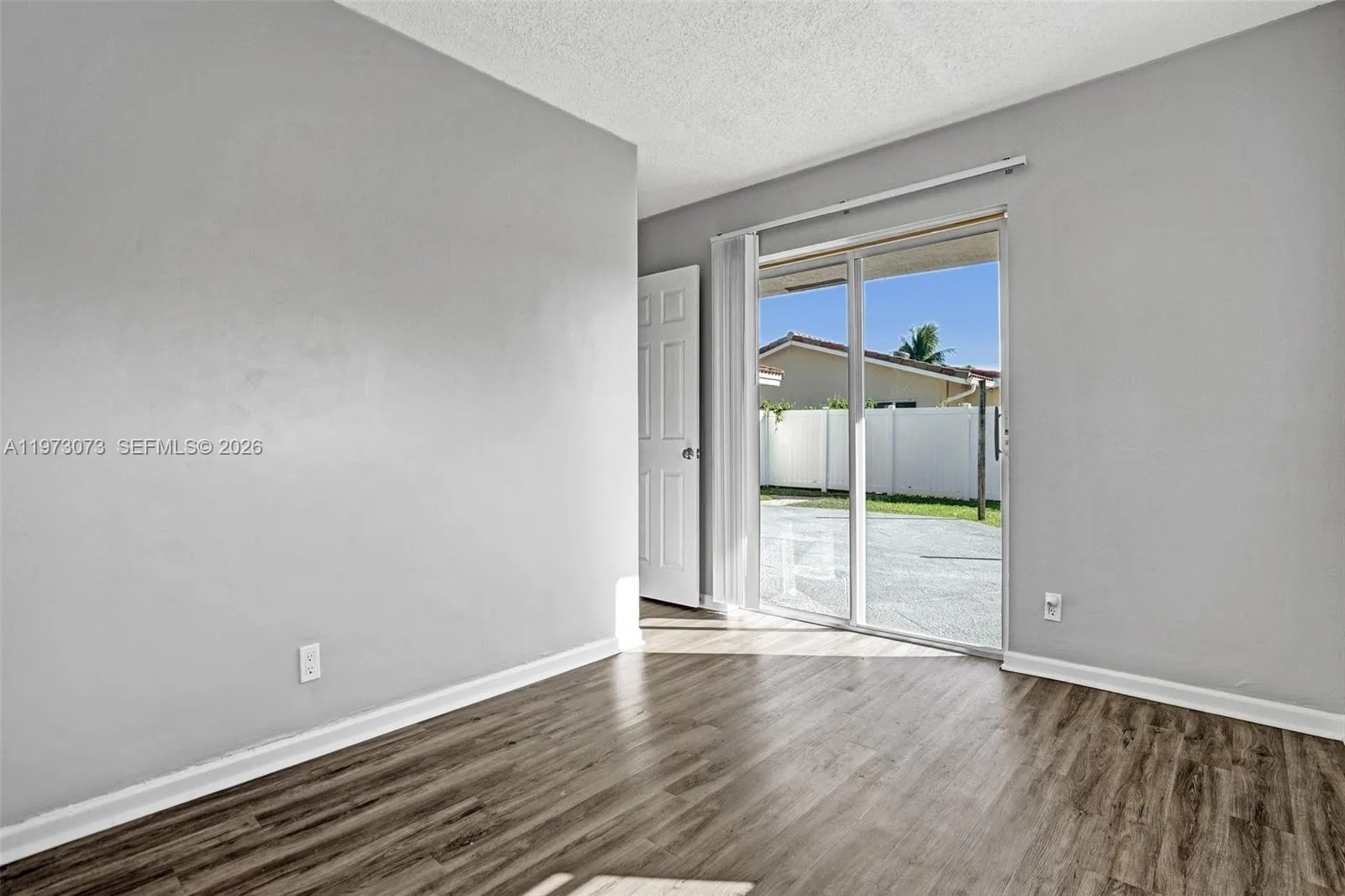 949 Se 10th Ct, Pompano Beach, Florida 33060, Pompano Beach, Florida 33060, 3 Bedrooms Bedrooms, ,2 BathroomsBathrooms,Residential Lease,For Rent,949 Se 10th Ct, Pompano Beach, Florida 33060,A11973073