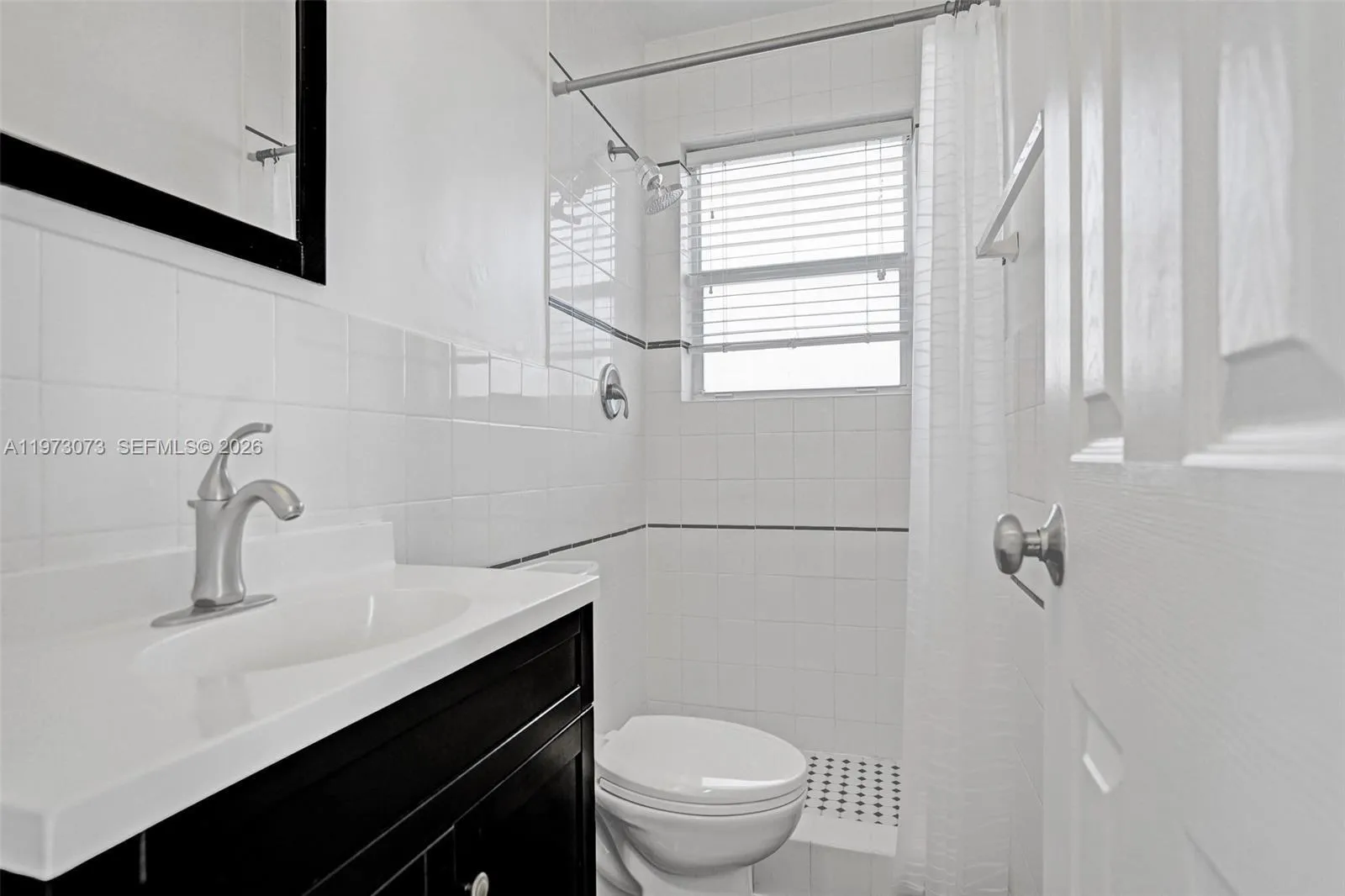 949 Se 10th Ct, Pompano Beach, Florida 33060, Pompano Beach, Florida 33060, 3 Bedrooms Bedrooms, ,2 BathroomsBathrooms,Residential Lease,For Rent,949 Se 10th Ct, Pompano Beach, Florida 33060,A11973073