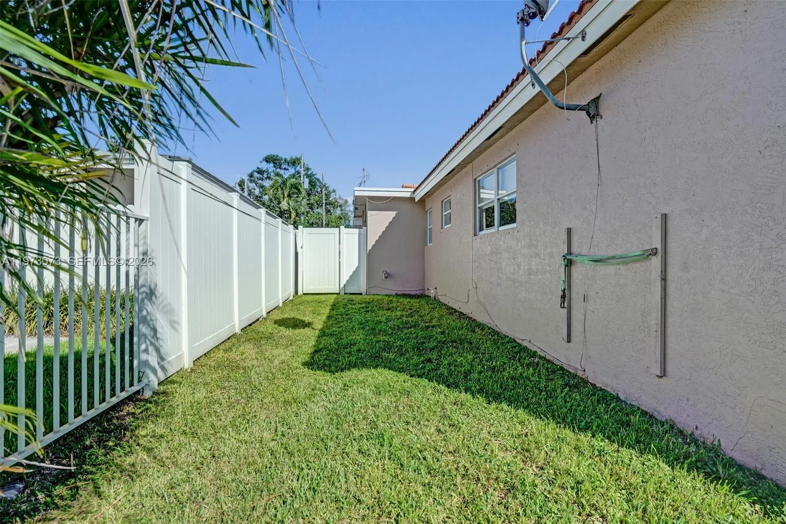 949 Se 10th Ct, Pompano Beach, Florida 33060, Pompano Beach, Florida 33060, 3 Bedrooms Bedrooms, ,2 BathroomsBathrooms,Residential Lease,For Rent,949 Se 10th Ct, Pompano Beach, Florida 33060,A11973073