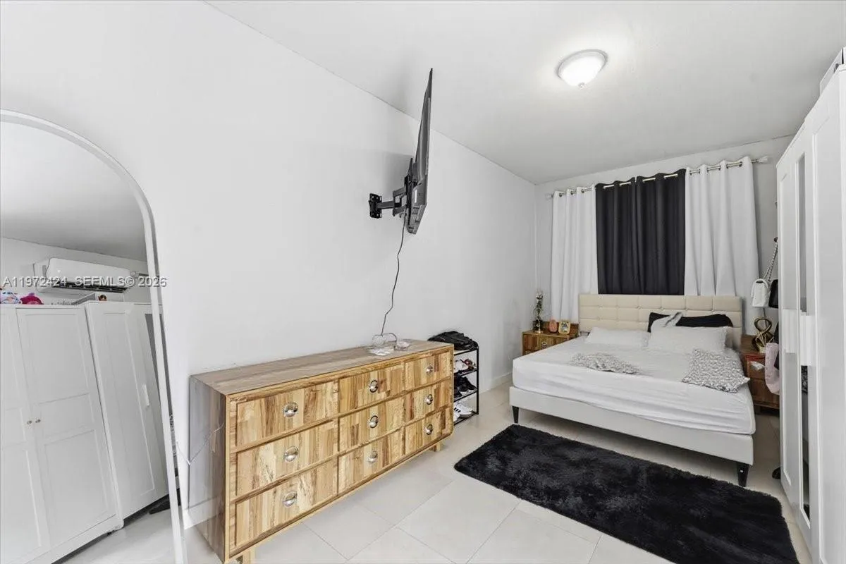 511 E 27th St, Hialeah, Florida 33013, Hialeah, Florida 33013, 3 Bedrooms Bedrooms, ,2 BathroomsBathrooms,Residential,For Sale,511 E 27th St, Hialeah, Florida 33013,A11972424