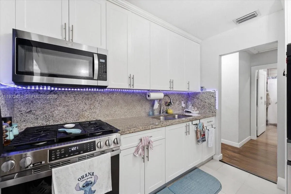 511 E 27th St, Hialeah, Florida 33013, Hialeah, Florida 33013, 3 Bedrooms Bedrooms, ,2 BathroomsBathrooms,Residential,For Sale,511 E 27th St, Hialeah, Florida 33013,A11972424