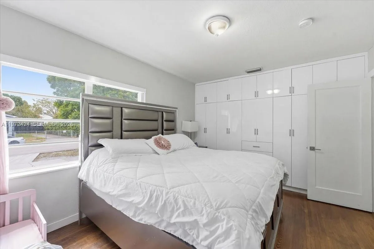 511 E 27th St, Hialeah, Florida 33013, Hialeah, Florida 33013, 3 Bedrooms Bedrooms, ,2 BathroomsBathrooms,Residential,For Sale,511 E 27th St, Hialeah, Florida 33013,A11972424