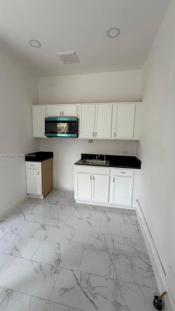 1375 Ne 135th St B, North Miami, Florida 33161, North Miami, Florida 33161, ,1 BathroomBathrooms,Residential Lease,For Rent,1375 Ne 135th St B, North Miami, Florida 33161,A11973252 1375 Ne 135th St B, North Miami, Florida 33161, North Miami, Florida 33161, ,1 BathroomBathrooms,Residential Lease,For Rent,1375 Ne 135th St B, North Miami, Florida 33161,A11973252