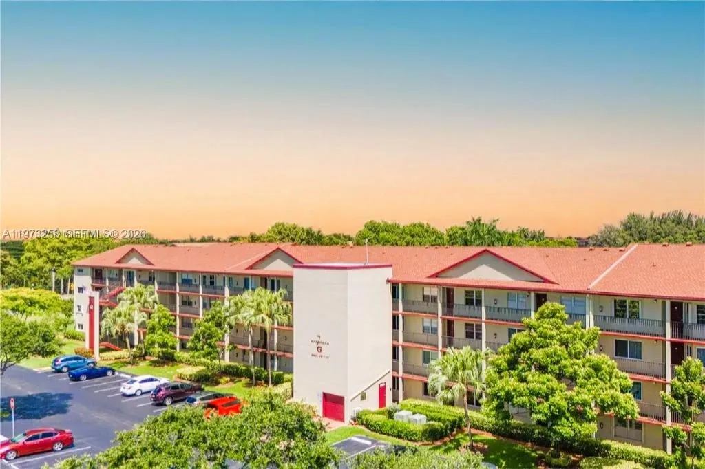 12800 Sw 7th Ct 306g, Pembroke Pines, Florida 3302, Pembroke Pines, Florida 33027, 2 Bedrooms Bedrooms, ,2 BathroomsBathrooms,Residential,For Sale,12800 Sw 7th Ct 306g, Pembroke Pines, Florida 3302,A11973258
