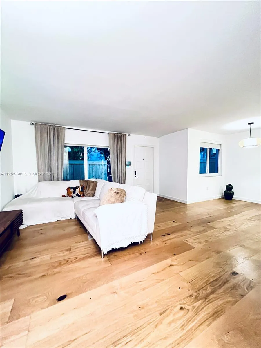 6855 Sw 45th Ln 2, Miami, Florida 33155, Miami, Florida 33155, 2 Bedrooms Bedrooms, ,2 BathroomsBathrooms,Residential Lease,For Rent,6855 Sw 45th Ln 2, Miami, Florida 33155,A11953898