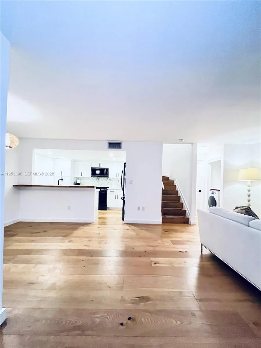6855 Sw 45th Ln 2, Miami, Florida 33155, Miami, Florida 33155, 2 Bedrooms Bedrooms, ,2 BathroomsBathrooms,Residential Lease,For Rent,6855 Sw 45th Ln 2, Miami, Florida 33155,A11953898