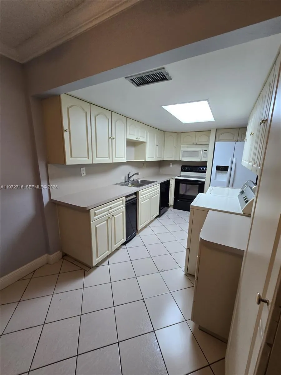 1300 Sw 122nd Ave 305-2, Miami, Florida 33184, Miami, Florida 33184, 2 Bedrooms Bedrooms, ,2 BathroomsBathrooms,Residential Lease,For Rent,1300 Sw 122nd Ave 305-2, Miami, Florida 33184,A11972716