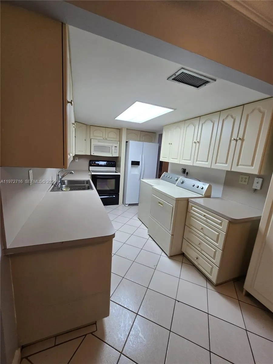 1300 Sw 122nd Ave 305-2, Miami, Florida 33184, Miami, Florida 33184, 2 Bedrooms Bedrooms, ,2 BathroomsBathrooms,Residential Lease,For Rent,1300 Sw 122nd Ave 305-2, Miami, Florida 33184,A11972716