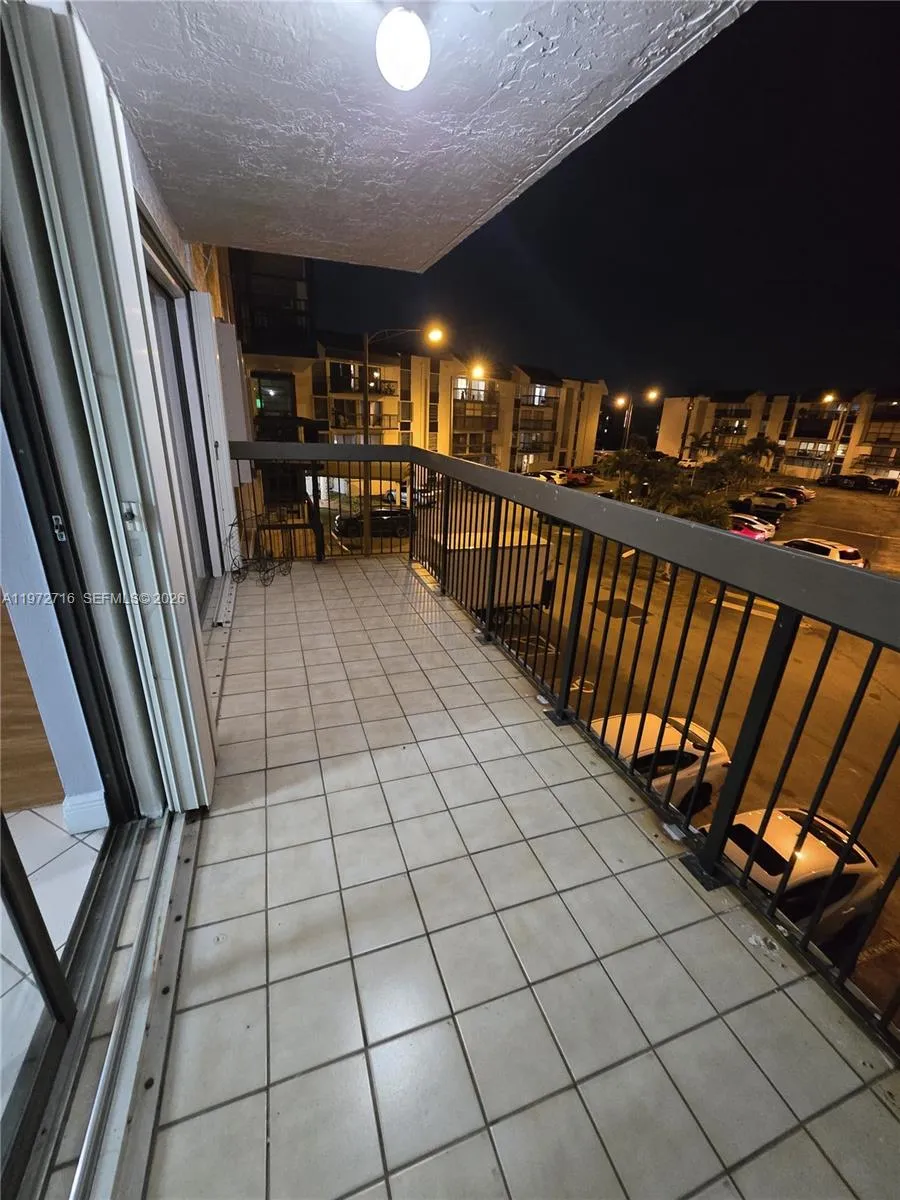 1300 Sw 122nd Ave 305-2, Miami, Florida 33184, Miami, Florida 33184, 2 Bedrooms Bedrooms, ,2 BathroomsBathrooms,Residential Lease,For Rent,1300 Sw 122nd Ave 305-2, Miami, Florida 33184,A11972716