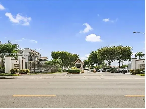 1300 Sw 122nd Ave 305-2, Miami, Florida 33184, Miami, Florida 33184, 2 Bedrooms Bedrooms, ,2 BathroomsBathrooms,Residential Lease,For Rent,1300 Sw 122nd Ave 305-2, Miami, Florida 33184,A11972716