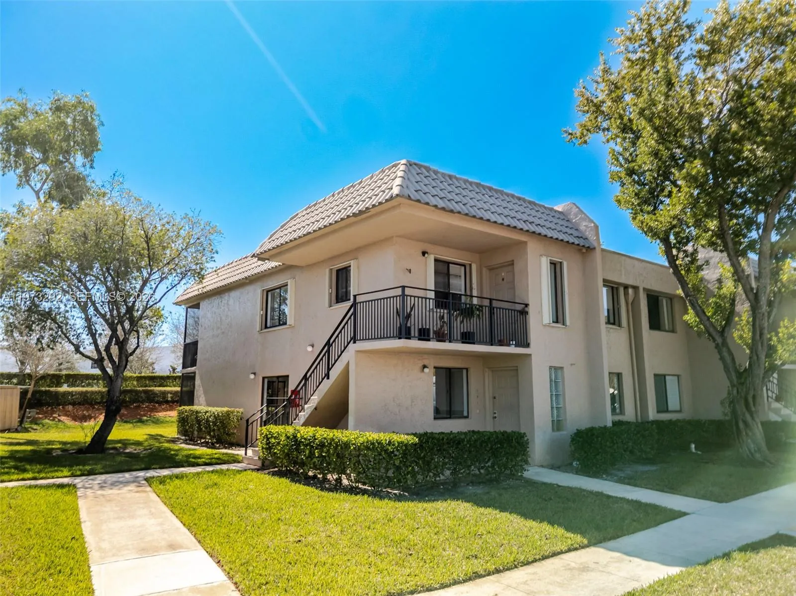 370 Racquet Club Rd 101, Weston, Florida 33326, Weston, Florida 33326, 2 Bedrooms Bedrooms, ,2 BathroomsBathrooms,Residential Lease,For Rent,370 Racquet Club Rd 101, Weston, Florida 33326,A11973292