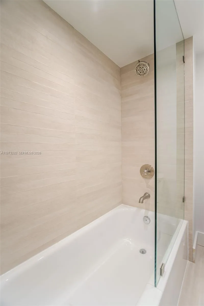 370 Racquet Club Rd 101, Weston, Florida 33326, Weston, Florida 33326, 2 Bedrooms Bedrooms, ,2 BathroomsBathrooms,Residential Lease,For Rent,370 Racquet Club Rd 101, Weston, Florida 33326,A11973292