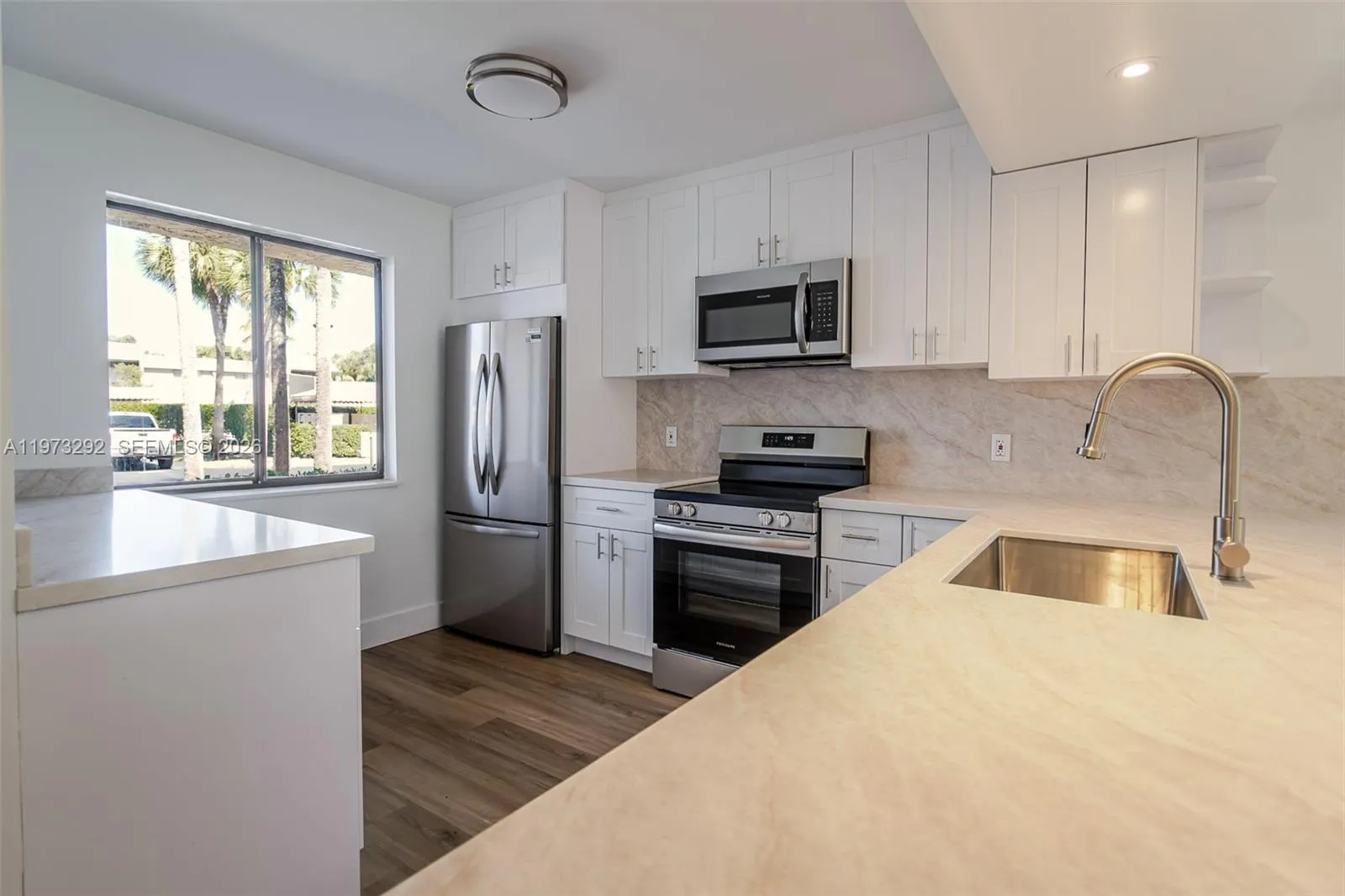 370 Racquet Club Rd 101, Weston, Florida 33326, Weston, Florida 33326, 2 Bedrooms Bedrooms, ,2 BathroomsBathrooms,Residential Lease,For Rent,370 Racquet Club Rd 101, Weston, Florida 33326,A11973292
