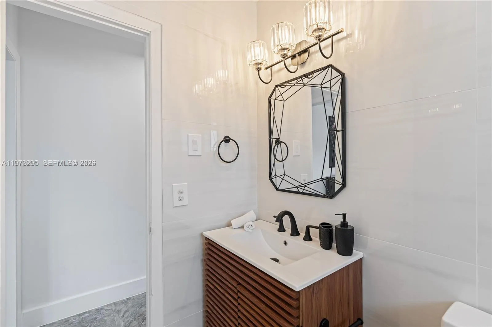 5900 Ne 15th Ave, Fort Lauderdale, Florida 33334, Fort Lauderdale, Florida 33334, 3 Bedrooms Bedrooms, ,2 BathroomsBathrooms,Residential,For Sale,5900 Ne 15th Ave, Fort Lauderdale, Florida 33334,A11973295