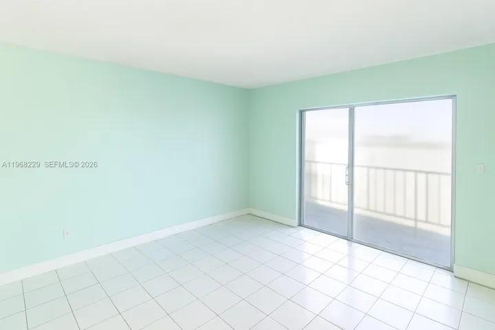 8895 Fontainebleau Blvd 504, Miami, Florida 33172
