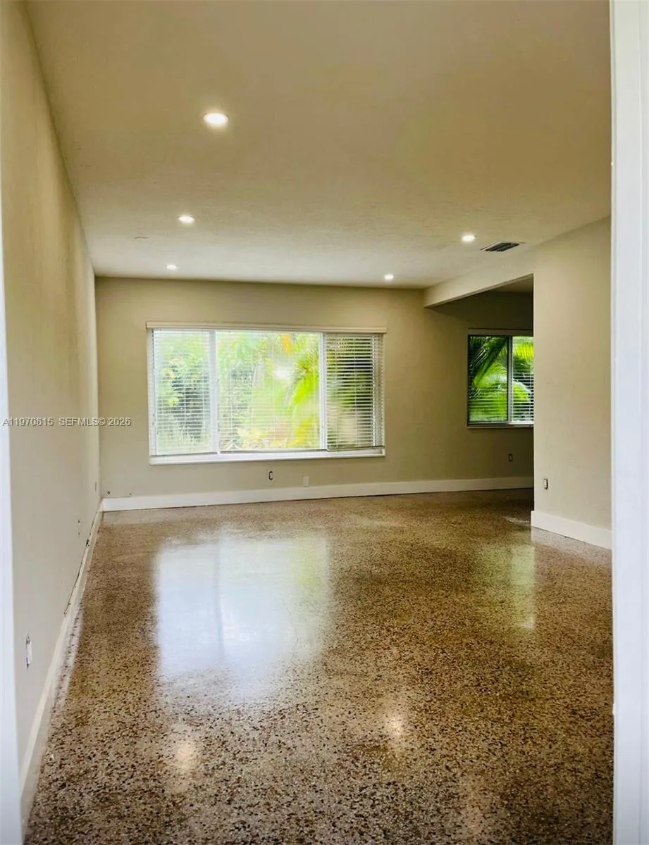 12000 Ne 9th Ave 1, Biscayne Park, Florida 33161, Biscayne Park, Florida 33161, 1 Bedroom Bedrooms, ,1 BathroomBathrooms,Residential Lease,For Rent,12000 Ne 9th Ave 1, Biscayne Park, Florida 33161,A11970815
