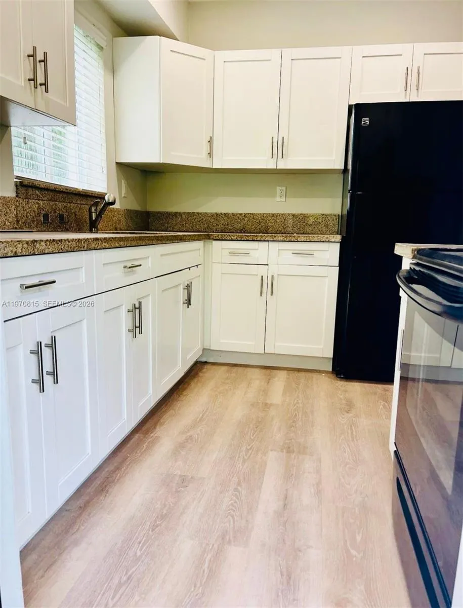 12000 Ne 9th Ave 1, Biscayne Park, Florida 33161, Biscayne Park, Florida 33161, 1 Bedroom Bedrooms, ,1 BathroomBathrooms,Residential Lease,For Rent,12000 Ne 9th Ave 1, Biscayne Park, Florida 33161,A11970815