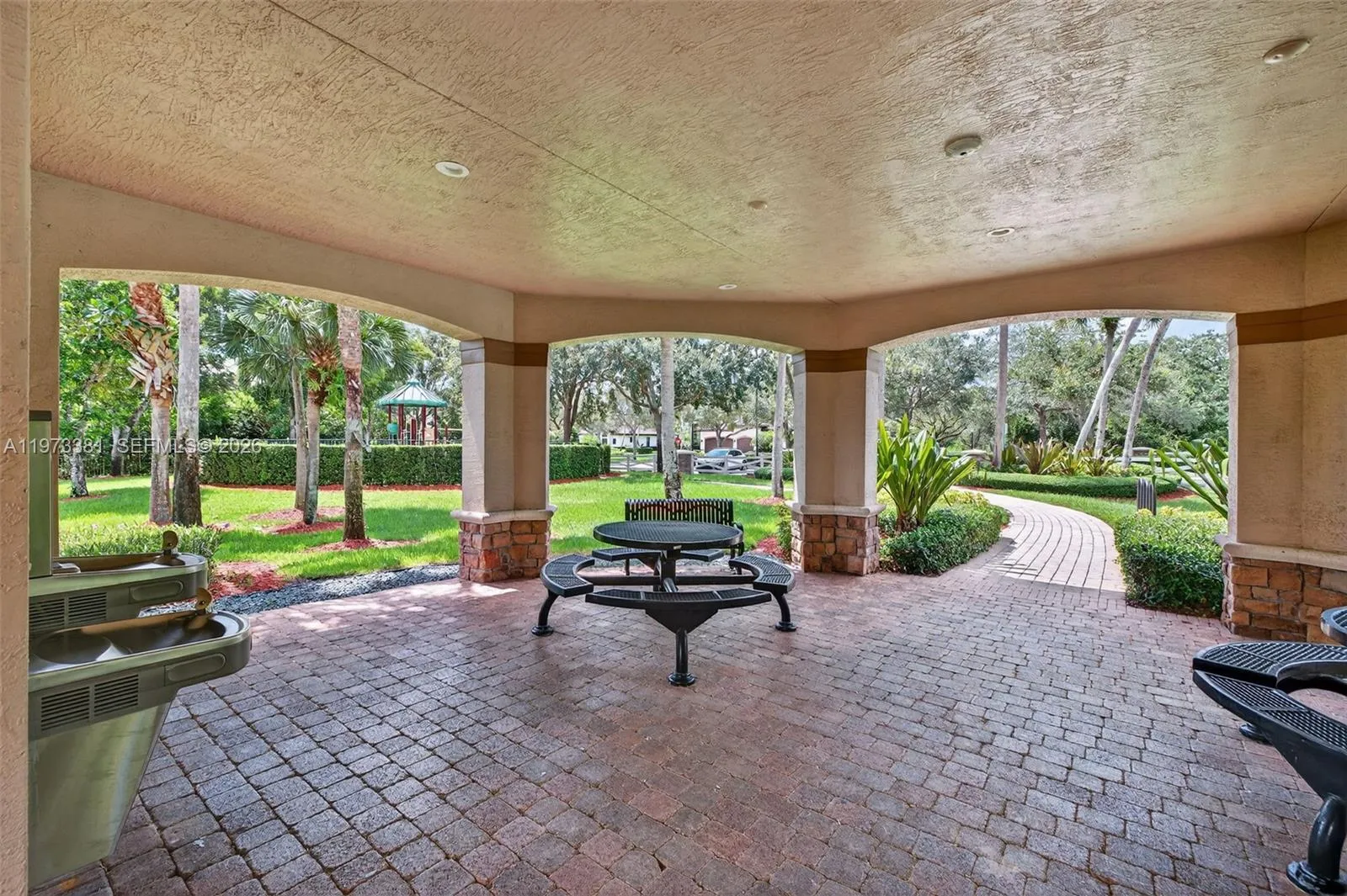 3792 Churchill Downs Dr, Davie, Florida 33328, Davie, Florida 33328, 5 Bedrooms Bedrooms, ,3 BathroomsBathrooms,Residential,For Sale,3792 Churchill Downs Dr, Davie, Florida 33328,A11973381