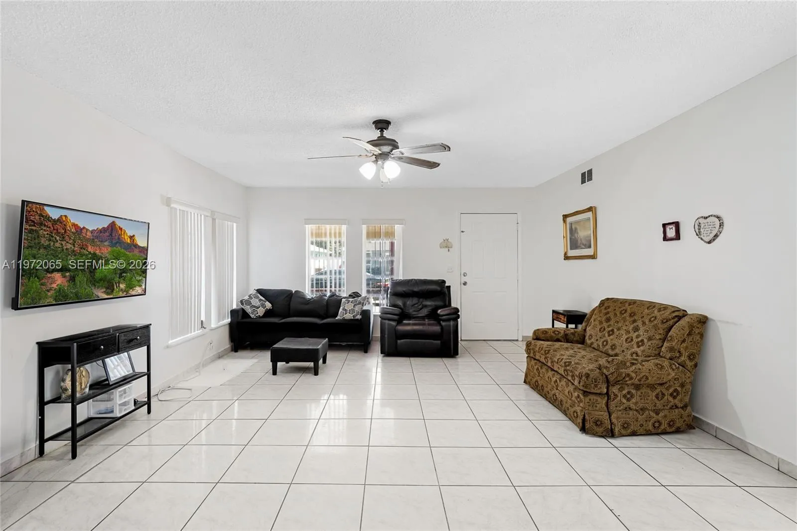 4318 E 8th Ct, Hialeah, Florida 33013, Hialeah, Florida 33013, 3 Bedrooms Bedrooms, ,1 BathroomBathrooms,Residential,For Sale,4318 E 8th Ct, Hialeah, Florida 33013,A11972065