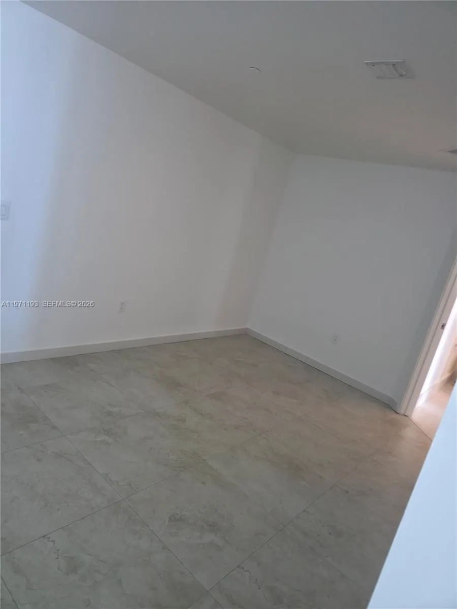 1100 S Miami Ave 2711, Miami, Florida 33130, Miami, Florida 33130, 2 Bedrooms Bedrooms, ,2 BathroomsBathrooms,Residential Lease,For Rent,1100 S Miami Ave 2711, Miami, Florida 33130,A11971193
