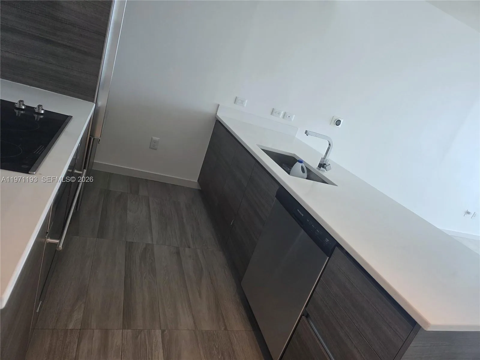 1100 S Miami Ave 2711, Miami, Florida 33130, Miami, Florida 33130, 2 Bedrooms Bedrooms, ,2 BathroomsBathrooms,Residential Lease,For Rent,1100 S Miami Ave 2711, Miami, Florida 33130,A11971193