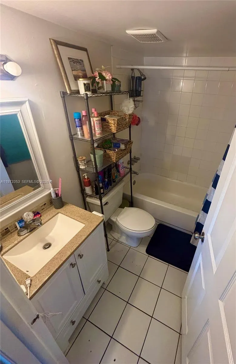 8145 Nw 7th St 210, Miami, Florida 33126, Miami, Florida 33126, 2 Bedrooms Bedrooms, ,2 BathroomsBathrooms,Residential Lease,For Rent,8145 Nw 7th St 210, Miami, Florida 33126,A11973353