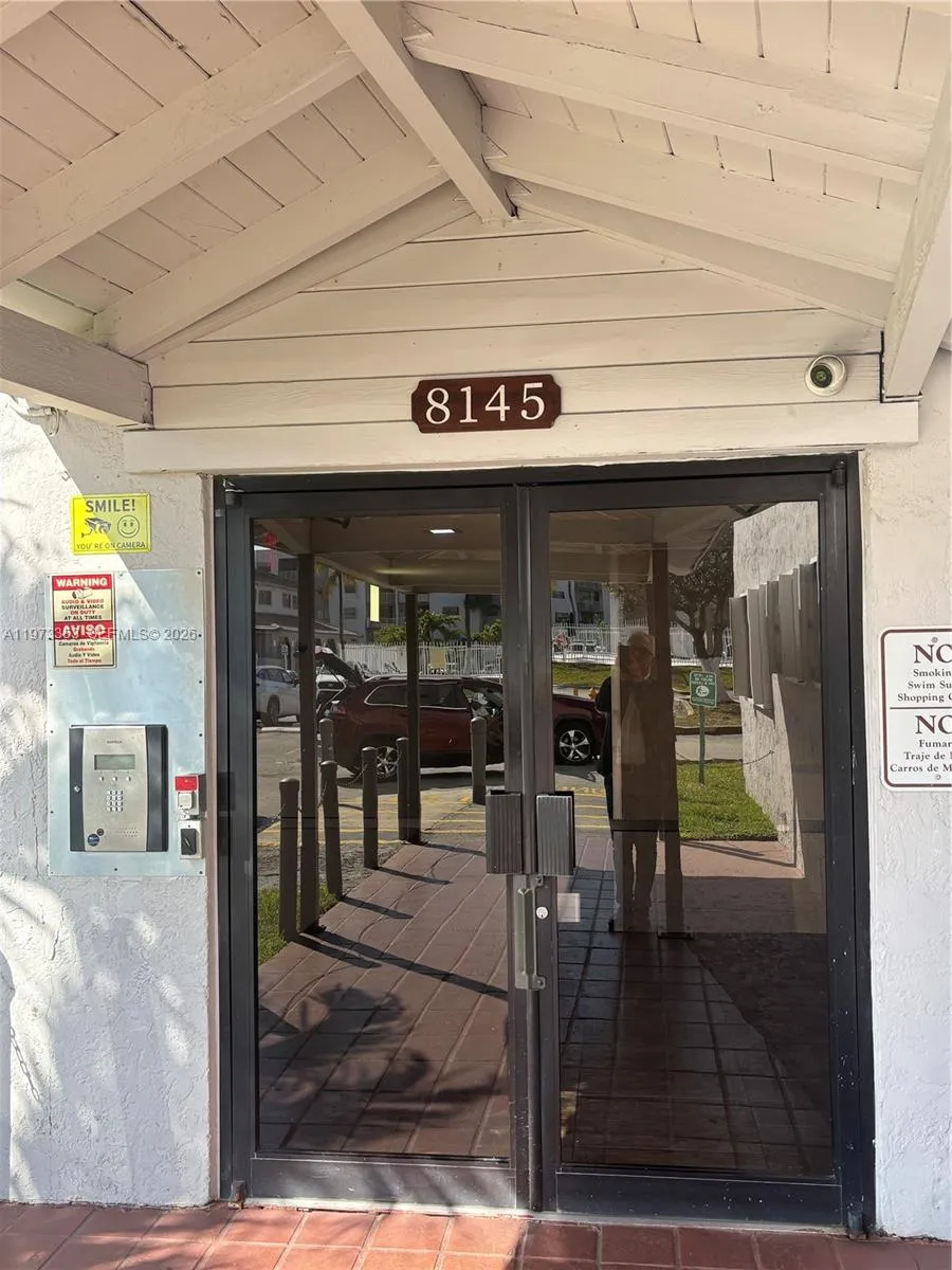 8145 Nw 7th St 210, Miami, Florida 33126, Miami, Florida 33126, 2 Bedrooms Bedrooms, ,2 BathroomsBathrooms,Residential Lease,For Rent,8145 Nw 7th St 210, Miami, Florida 33126,A11973353