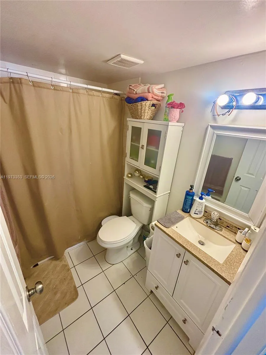 8145 Nw 7th St 210, Miami, Florida 33126, Miami, Florida 33126, 2 Bedrooms Bedrooms, ,2 BathroomsBathrooms,Residential Lease,For Rent,8145 Nw 7th St 210, Miami, Florida 33126,A11973353
