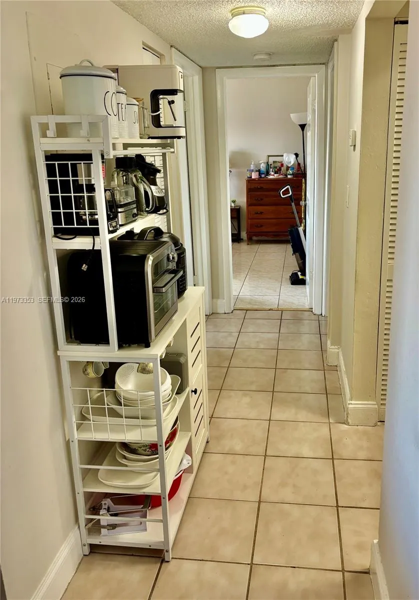8145 Nw 7th St 210, Miami, Florida 33126, Miami, Florida 33126, 2 Bedrooms Bedrooms, ,2 BathroomsBathrooms,Residential Lease,For Rent,8145 Nw 7th St 210, Miami, Florida 33126,A11973353